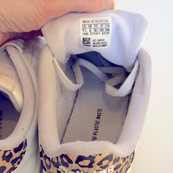 Adidas Women’s Advantage Shoes, 7.5 - Picture 15 of 16